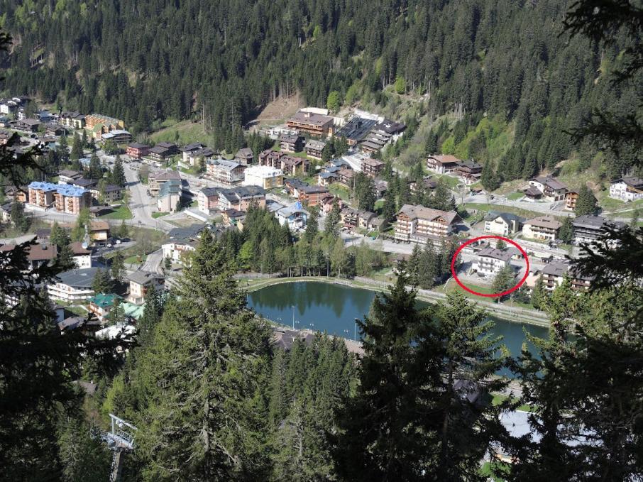 Bilocale Centro Paese Con Posto Auto Apartment Madonna di Campiglio Luaran gambar